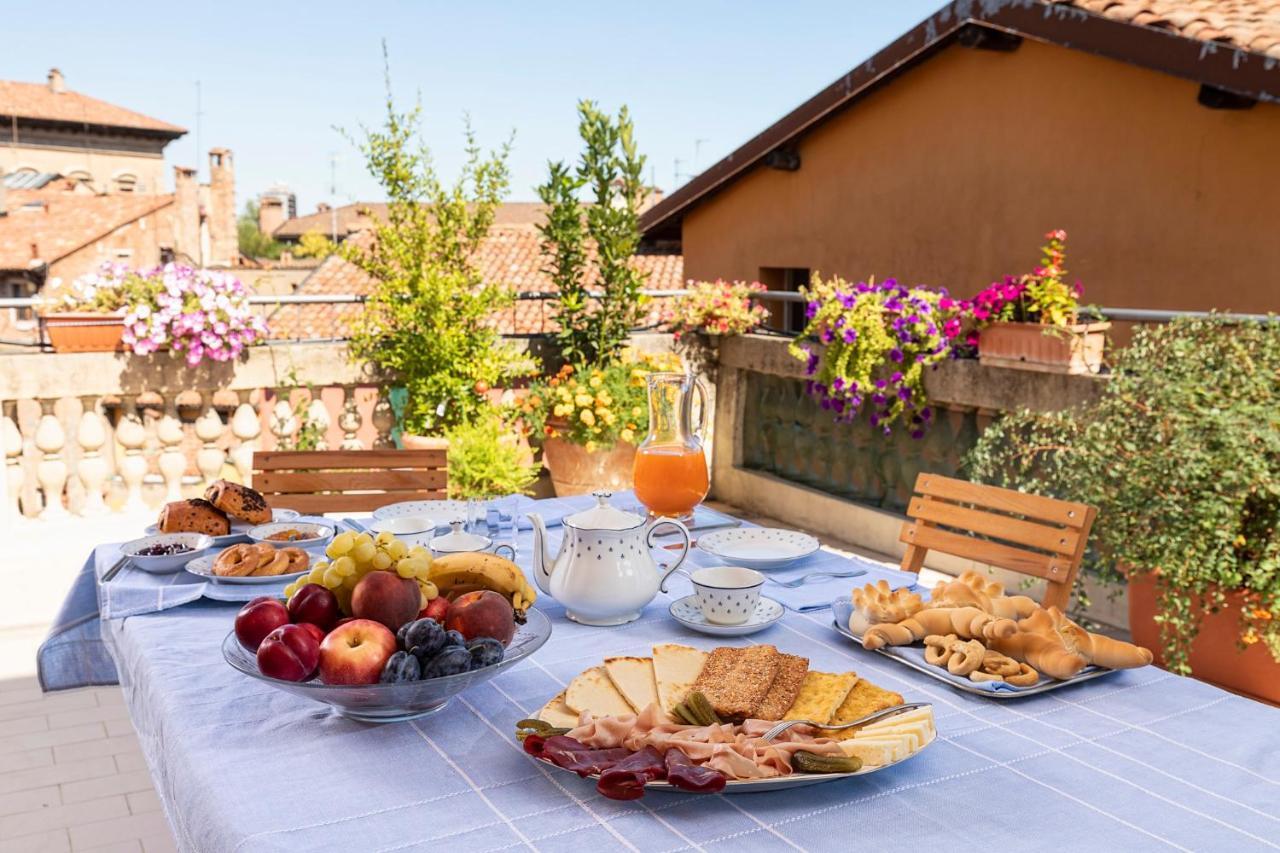 Bed and Breakfast Residenza Palazzo Marchesini Болонья Экстерьер фото